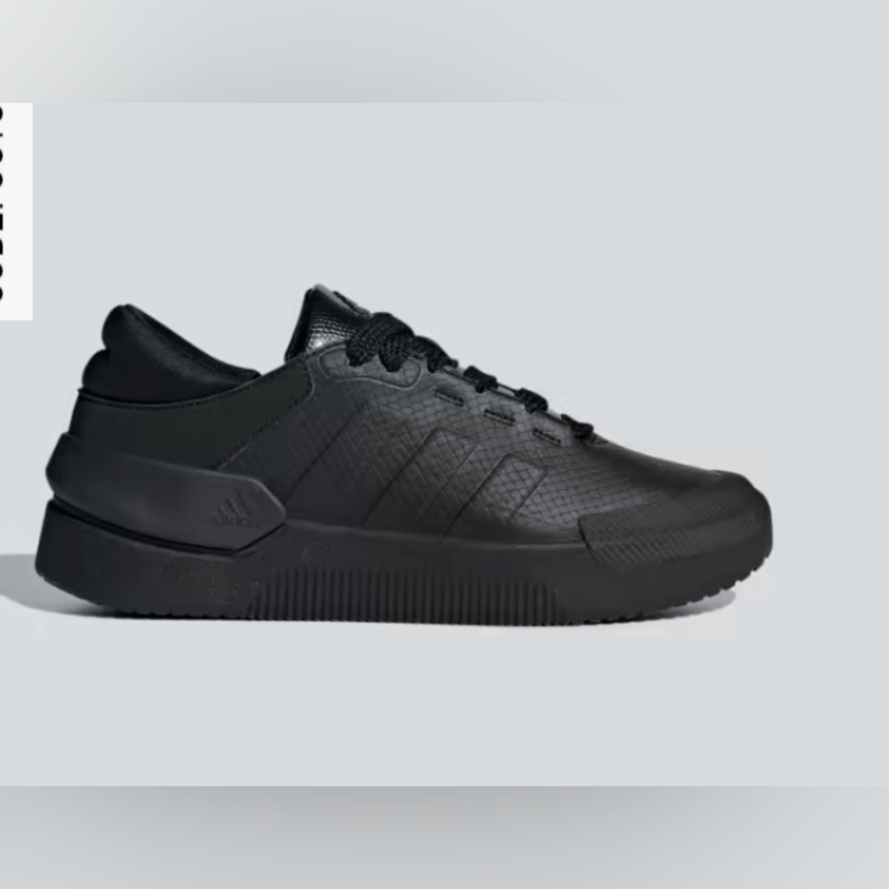 NWB 7.5 ADIDAS COURT FUNK SHOES